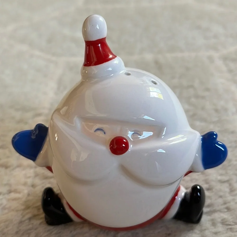 Target Santa & Mrs. Claus Salt and Pepper Shakers